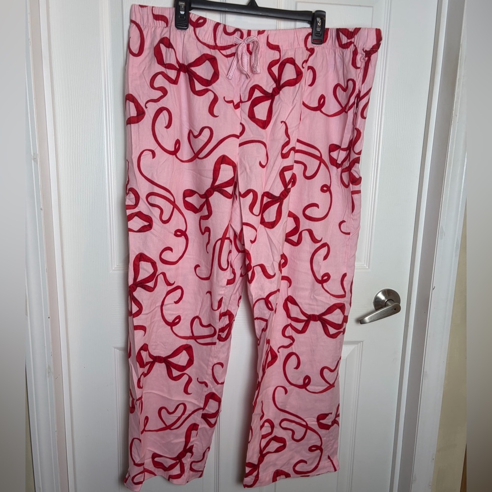 NWOT Joyspun 2XL bow pajama pants! 🎀